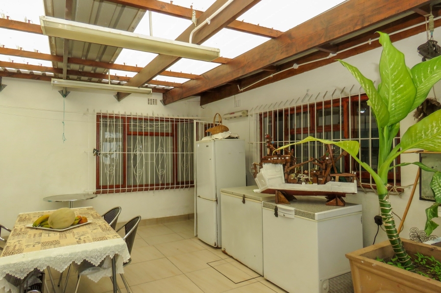 3 Bedroom Property for Sale in Woodstock Western Cape